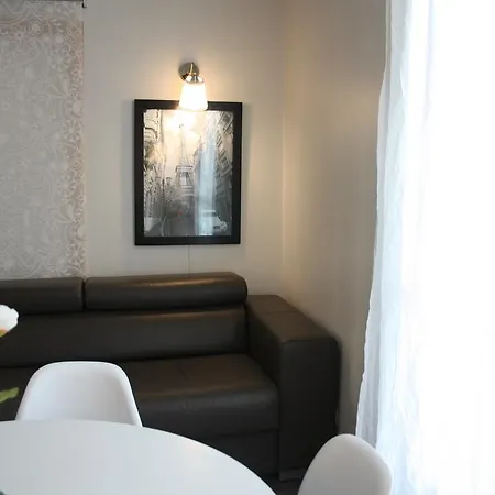 Cosy Dans Parigi